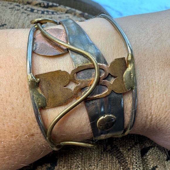 Mixed metal cuff bracelet. - Picture 13 of 14
